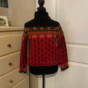 Vintage 80s Floral Patterned Black and Pink 100% Wool Sweater